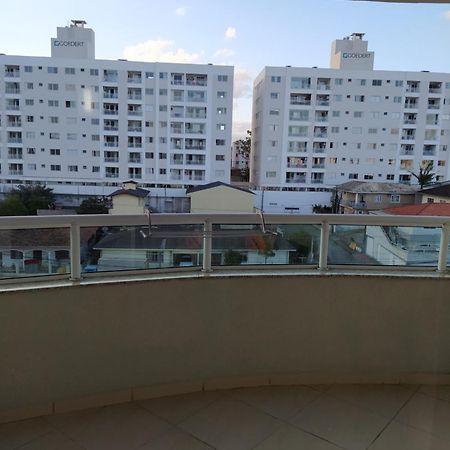 Apto Jairo E Eliane Com 03 Quartos E Garagem Interna Leilighet Sao Jose  Rom bilde